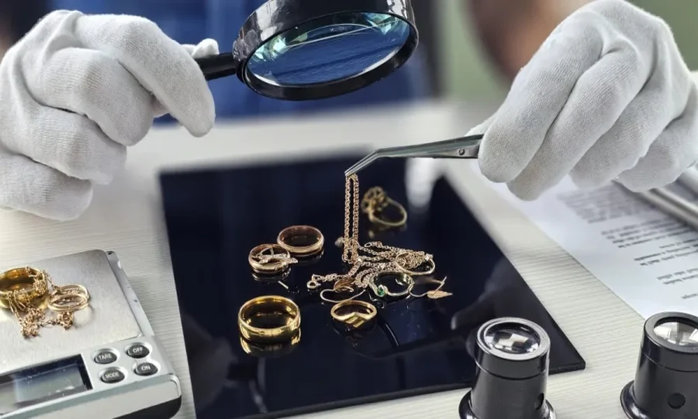 Online Gold Selling: Providing Convenient Valuation and Potential Cash Returns